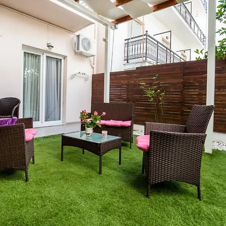 Ioanna's House بوتوس