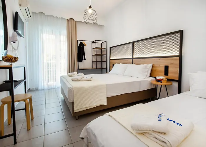 アパートホテル Ioanna's House 3*